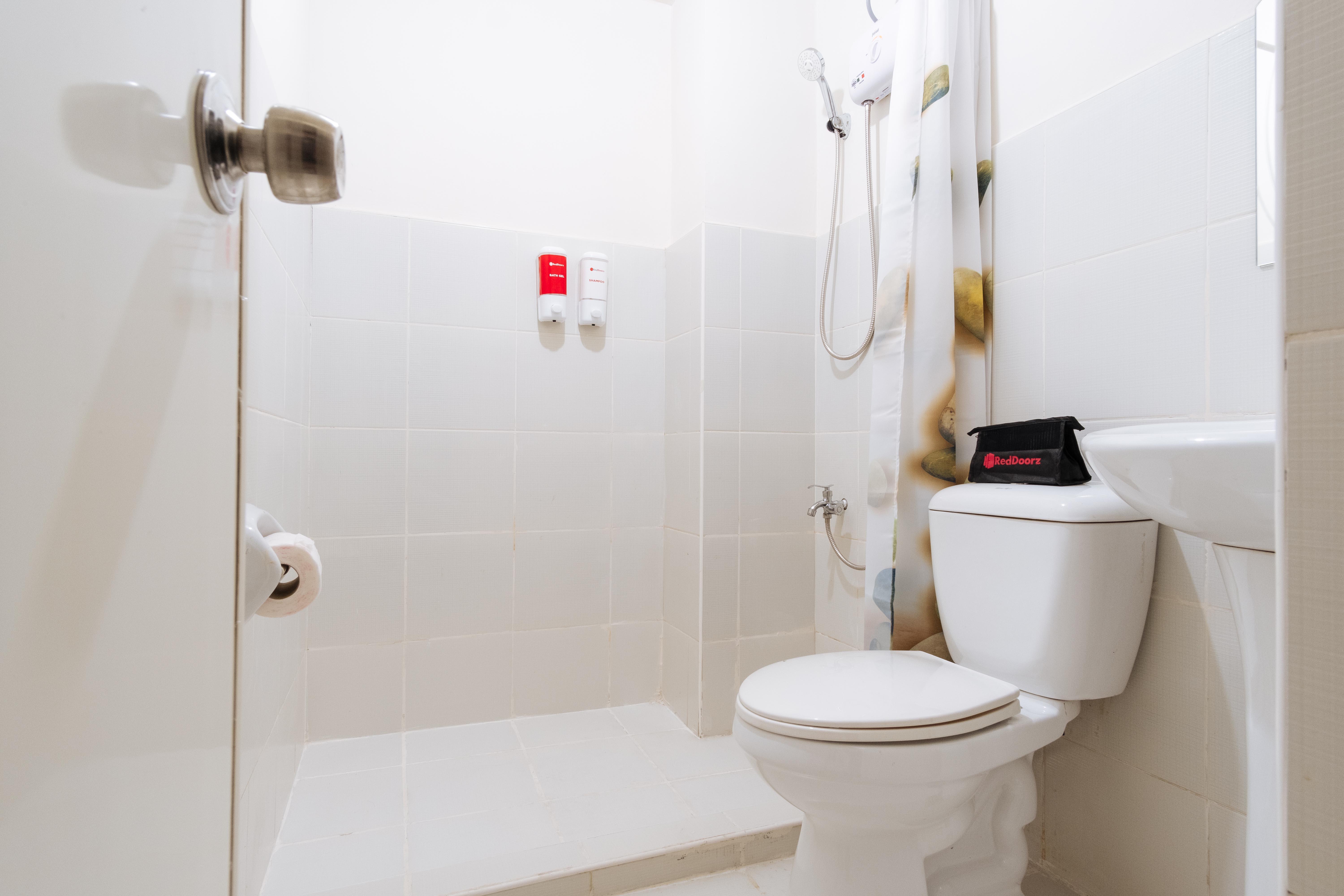 Reddoorz At Kassel Residences Paranaque Paranaque City Eksteriør billede