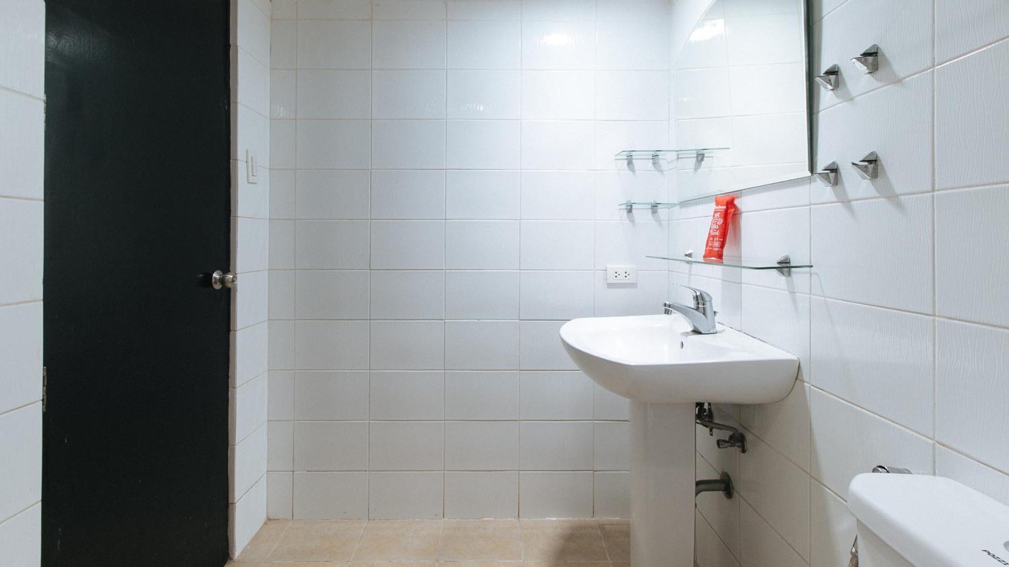 Reddoorz At Kassel Residences Paranaque Paranaque City Eksteriør billede