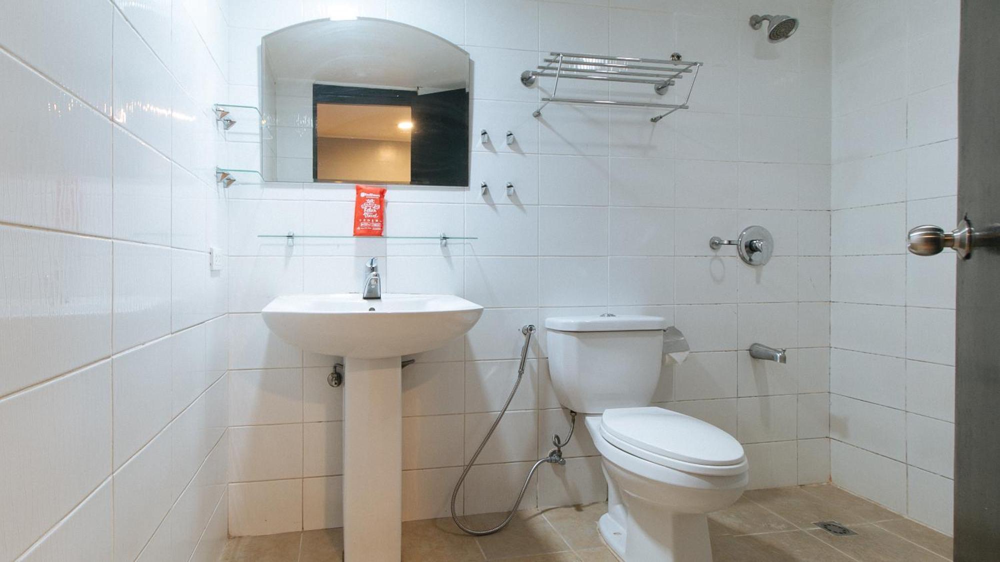 Reddoorz At Kassel Residences Paranaque Paranaque City Eksteriør billede