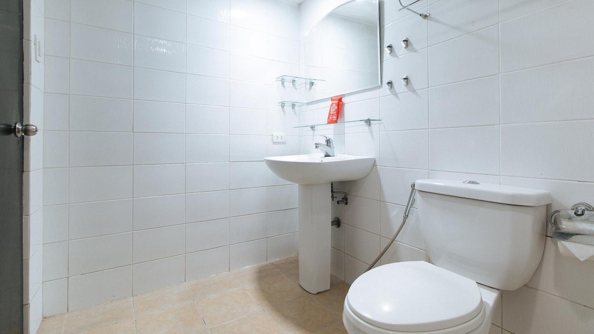 Reddoorz At Kassel Residences Paranaque Paranaque City Eksteriør billede
